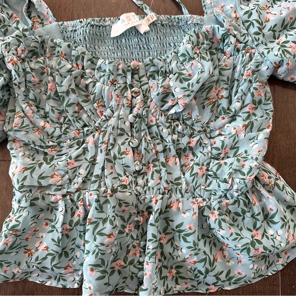 NWOT Astr The Label Clairemont Floral Milkmaid Peasant Boho Top Puff Sleeve XS - Picture 3 of 9